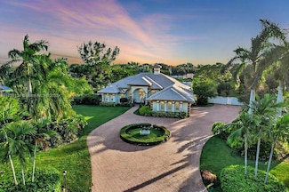 8952 S Kendale Cir, Lake Worth, FL 33467