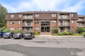 101 Beverly Hill Terrace Unit M, Woodbridge, NJ 07095