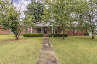400 N 1st St, Marmaduke, AR 72443