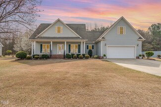 130 Pinecroft Dr, Dunn, NC 28334