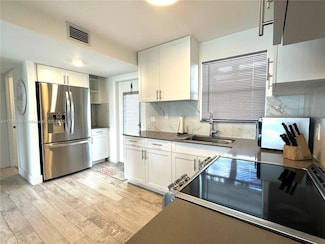 8300 Sunrise Lakes Blvd Unit 208, Sunrise, FL 33322