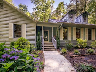 30 Falcon Wood Way, Hendersonville, NC 28739