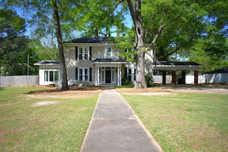 733 Clayton Ave, Tupelo, MS 38804