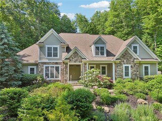 820 Cascades Dr, Aurora, OH 44202