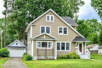 16 Revere Pkwy, Pittsfield, MA 01201