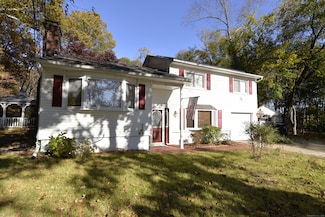 18 Clearbrook Rd, Danbury, CT 06811