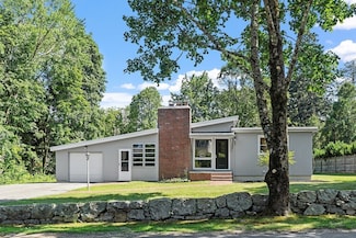 4 Gardner Ave, Andover, MA 01810