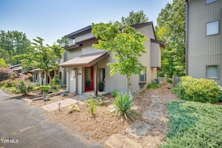 28 Willowbrook Dr, Kingsport, TN 37660