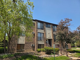 164 Dunteman Dr Unit 101, Glendale Heights, IL 60139