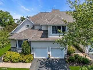 41 Dickinson Rd, Basking Ridge, NJ 07920