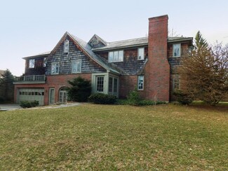 3 Weatherby Rd, Hanover, NH 03755