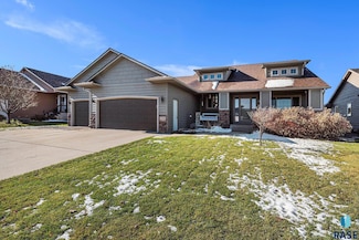 1205 S Keva Ave, Sioux Falls, SD 57106