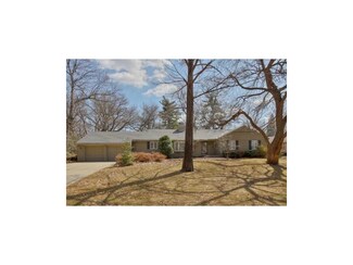 2909 Tomahawk Rd, Mission Hills, KS 66208