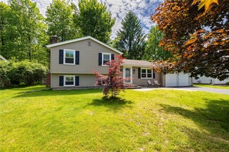 933 Joylene Dr, Webster, NY 14580