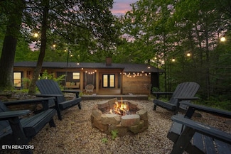 515 Johnson Ln, Gatlinburg, TN 37738