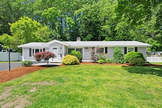 70 Donna Rd, Framingham, MA 01701