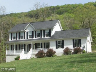 7467 Cacapon Rd, Great Cacapon, WV 25422
