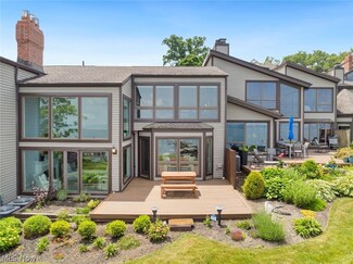 360 Darbys Run Unit 6, Bay Village, OH 44140
