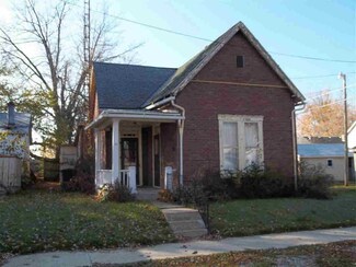 909 W Howard St, Muncie, IN 47305