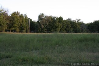 18000 E 121st St S, Coweta, OK 74429