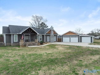 190 Willow Lake Cir, Guntersville, AL 35976