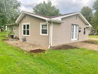 1008 Abigail St, Petersburg, IN 47567