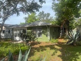159 6th St NW, Largo, FL 33770