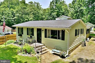 111 Mountain Dew Ln, Harpers Ferry, WV 25425