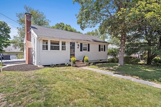 11 Worcester Place, Holbrook, MA 02343