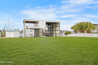 552 Bayview Ln, Cypremort Point, LA 70538