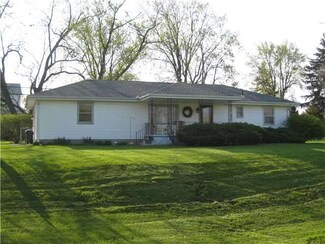 102 W Maple St, Columbus Grove, OH 45830