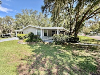 114 Magnolia Dr, Lady Lake, FL 32159