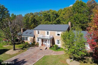 663 E F St, Elkton, VA 22827