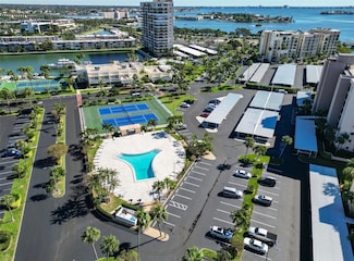 7560 Bay Island Dr S Unit 241, South Pasadena, FL 33707