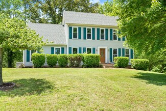1736 Riverhaven Dr, Adams, TN 37010