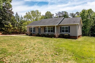 212 Shenandoah Dr, Spindale, NC 28160