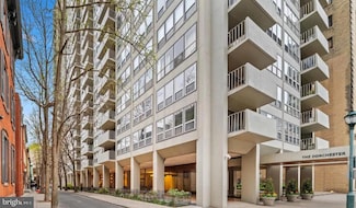 224 30 W Rittenhouse Square Unit 416, Philadelphia, PA 19103