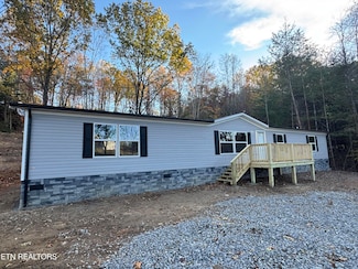 1053 Arrowhead Dr, Newport, TN 37821