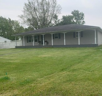 108 W Wilson St, Hebron, IN 46341