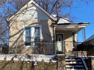1909 N 3rd St, Saint Joseph, MO 64505