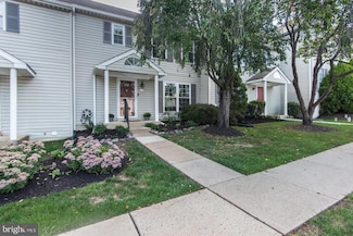 115 Village Dr, Schwenksville, PA 19473