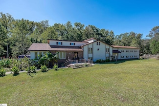 202 Mitchell St, Laurens, SC 29360