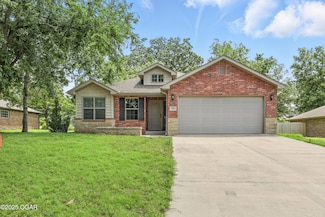 305 Anita Dr, Carl Junction, MO 64834