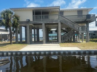 211 8th Ave W, Horseshoe Beach, FL 32648