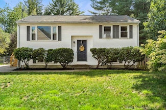 12 Norcross St, Somersworth, NH 03878