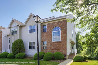 52 Duxbury Ct, Holmdel, NJ 07733