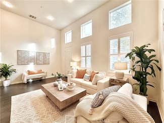 5547 Strand Unit 103, Hawthorne, CA 90250