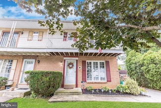 608 E Wiltshire Dr, Wallingford, PA 19086