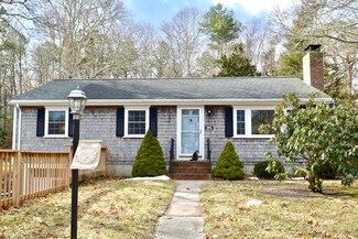 1 Lakewood Cir, Sagamore Beach, MA 02562