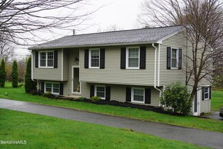 870 E New Lenox Rd, Pittsfield, MA 01201